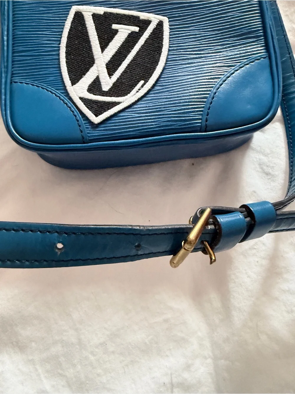 Louis Vuitton Blue Epi Leather crossbody Messenger Bag with Patch Accents